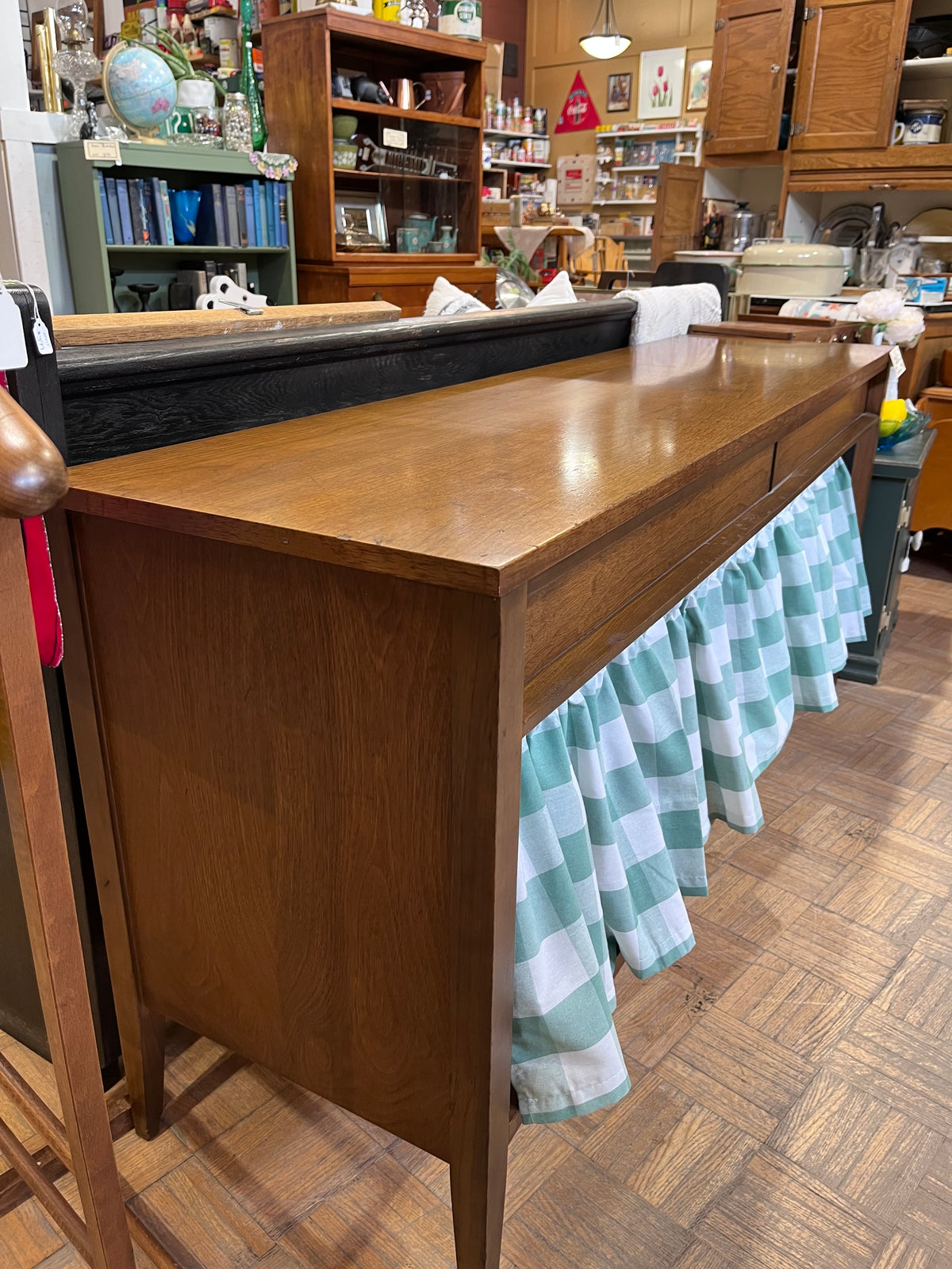 Deilcraft Mcm Walnut Credenza