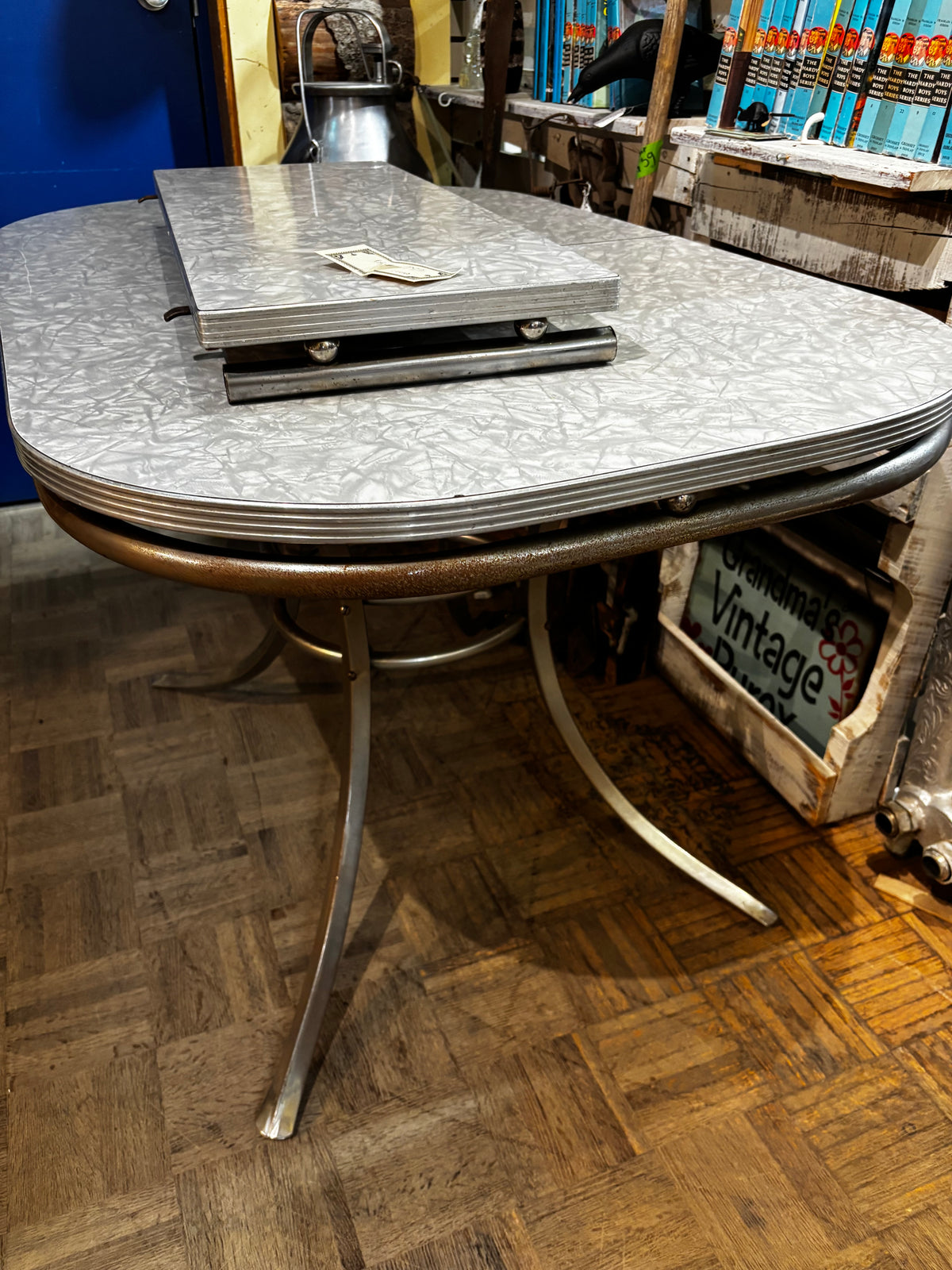 1950/60s Vintage Blue Formica Dining Table with leaf