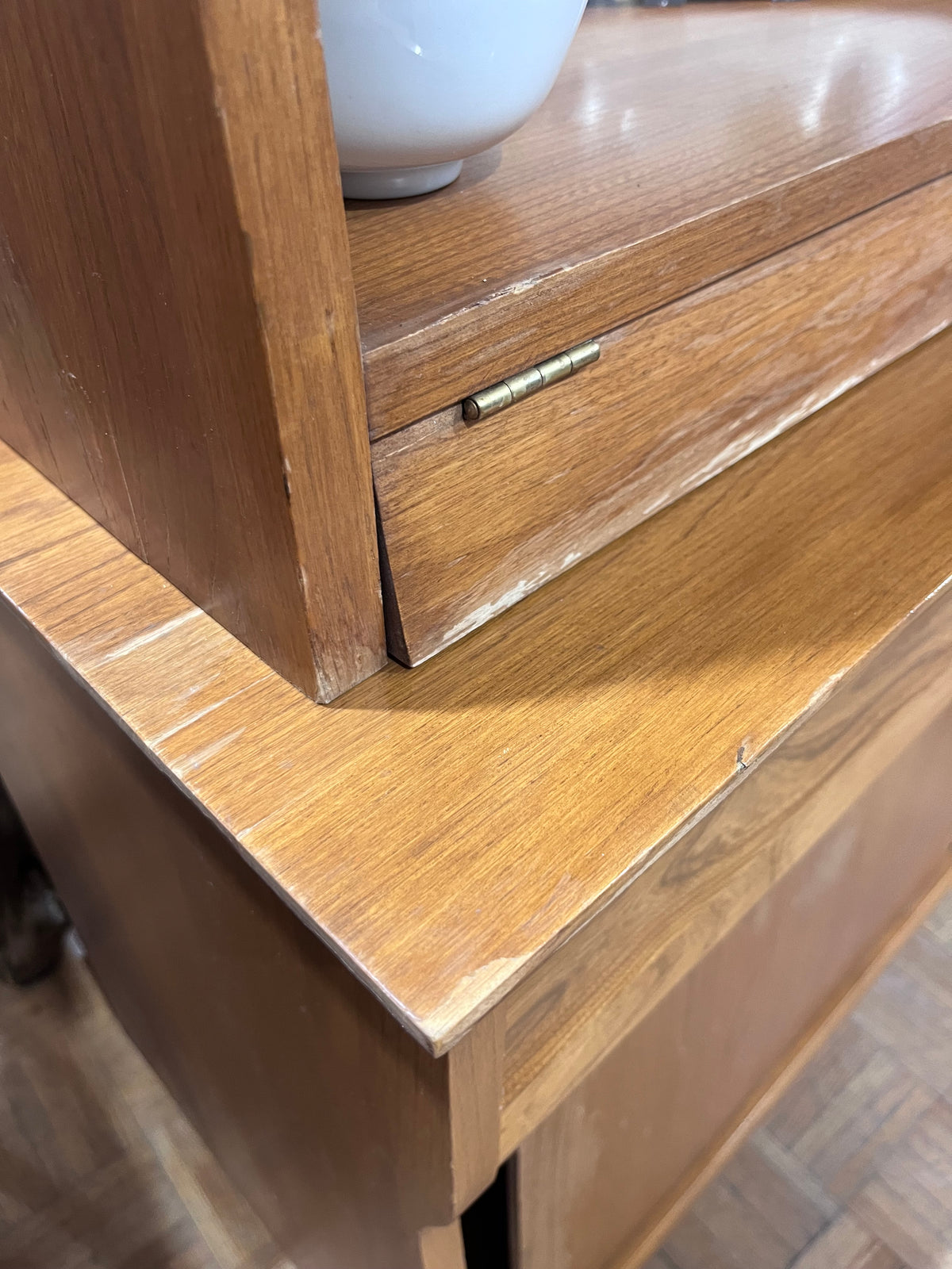 Krug Solid Wood Elm MCM Hutch
